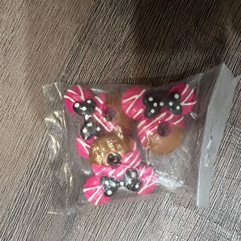New Minnie Mouse Ribbon and Button Set - Picture 4 of 5